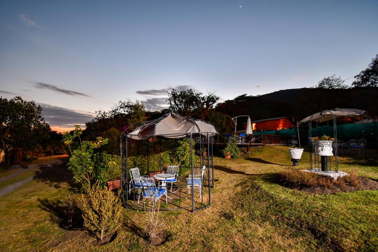 Hostal El Cerrito San Lorenzo سان لورينزو المظهر الخارجي الصورة
