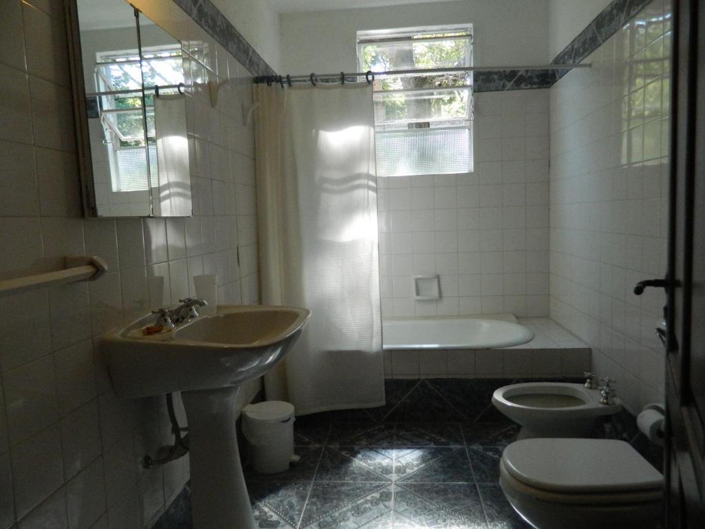 Hostal El Cerrito San Lorenzo سان لورينزو المظهر الخارجي الصورة