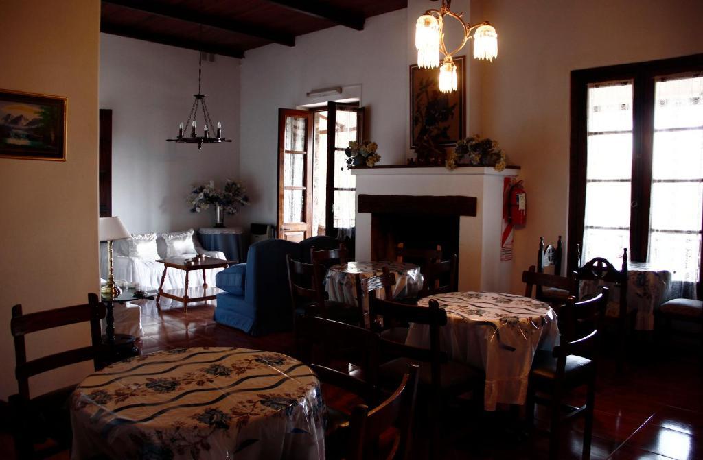 Hostal El Cerrito San Lorenzo سان لورينزو المظهر الخارجي الصورة